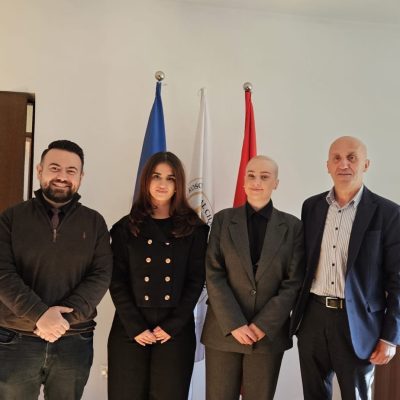 37b3be13-06fe-4ea7-83bc-4f9f18b44ea1 37b3be13-06fe-4ea7-83bc-4f9f18b44ea1